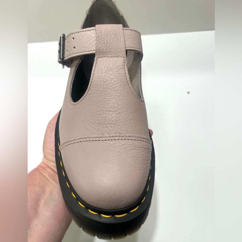 Dr. Martens Women’s SZ.6 Bethan Pisa Leather Platform Shoes Vintage Taupe New - Picture 8 of 12